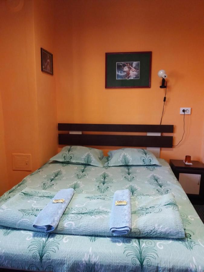Стаи За Гости Ореха Троян Private Rooms Oreha Exteriör bild